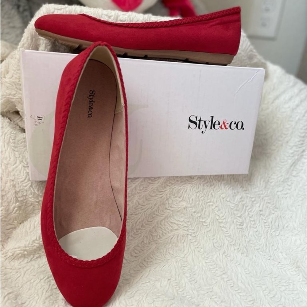 Woman shoes in original box size 9 style&CO